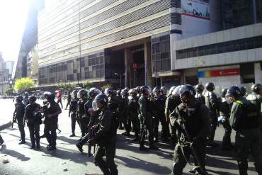 ¡URGENTE! Reportan enfrentamiento y detenciones durante protesta en Chacao (+ Fotos) #18F