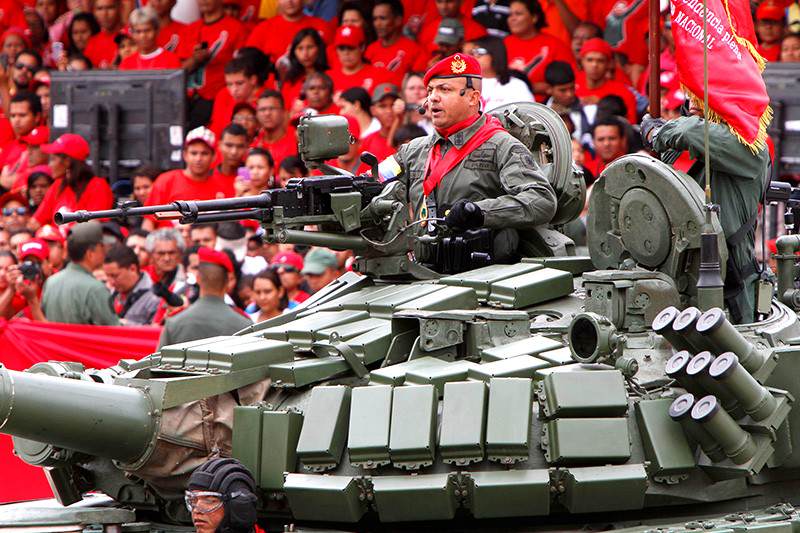 ¡CRECE EL DELIRIO! Maduro ordena ejercicios militares frente a supuestos «planes de intervención»