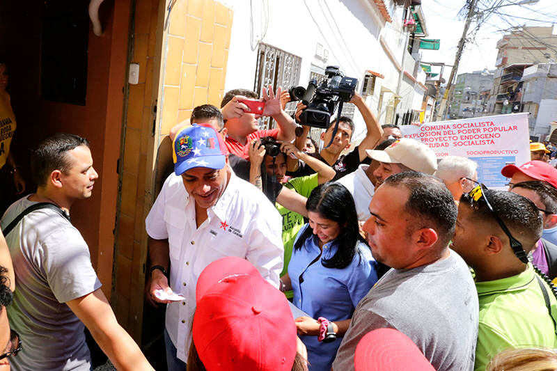 Delcy-Rodriguez-Jorge-Rodriguez-firmas-1