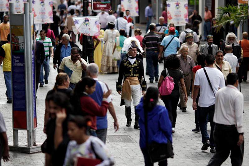 ¡LA PLAGA SOCIALISTA! Más de 500.000 trabajadores perdió el sector privado en un año