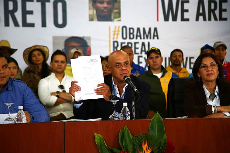 Exigen-derogar-decreto-EEUU-Obama-4