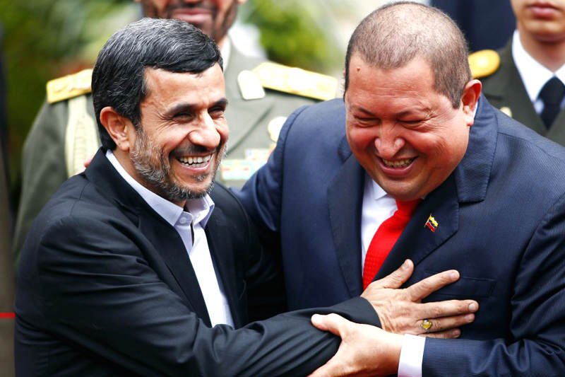 Hugo-Chavez-con-presidente-de-Iran-Mahmoud-Ahmadinejad-2-800x533