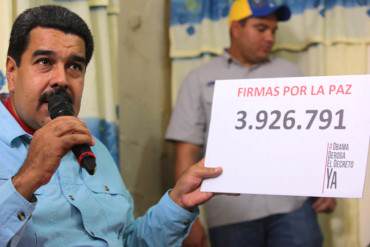 ¡NO SE LO CREE NADIE! Maduro: Ya superamos 4 millones de firmas contra decreto de Obama