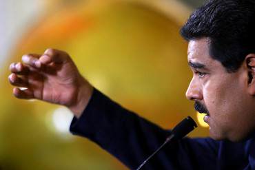 ¡EL INCAPAZ VIVE DE PROMESAS! Maduro promete estabilizar el abastecimiento en tres meses