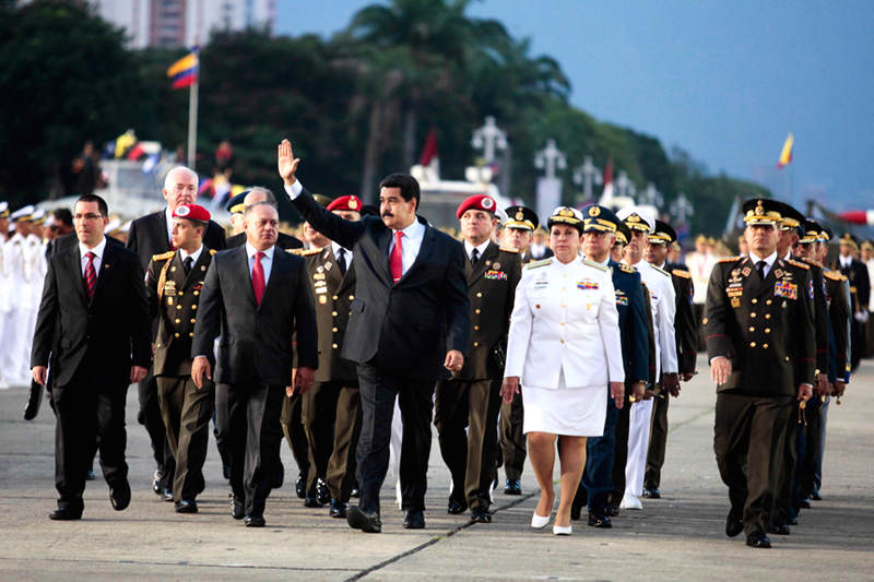 Nicolas-Maduro-con-alto-mando-militar-Venezuela-FANB-GNB-800x533