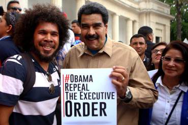 ¡NO SE LO CREE NI CILIA! Maduro asegura que superó las 8 millones de firmas contra Obama