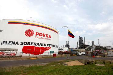 ¡DESASTRE! Desesperada por efectivo, PDVSA remata 48,6% a deuda de Jamaica con PetroCaribe