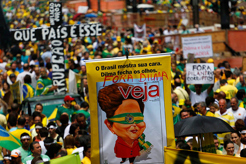 Protesta-Dilma-Rousseff-Brasil-4