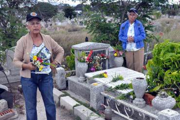 ¡LA MISERIA HUMANA! Santeros han profanado hasta 10 tumbas en cementerio de Tamaca