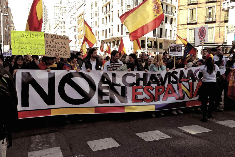 Venezolanos-en-España-Protestando-en-contra-de-PODEMOS-5-800x533