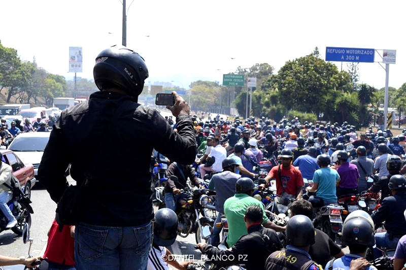 protesta-motorizados-petare-3