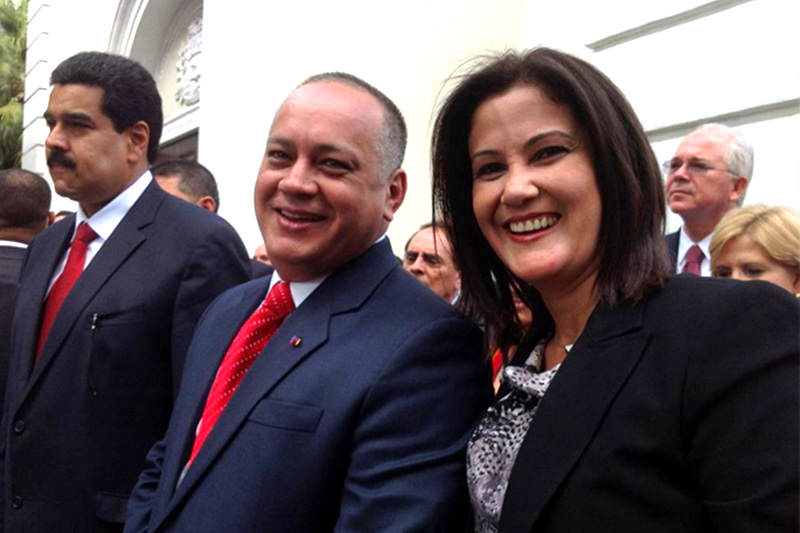 Esposa-Marleny-Contreras-de-Cabello