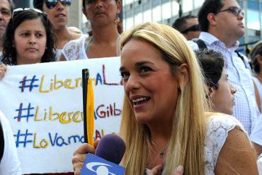 ¡ERIZA LA PIEL! El contundente grito que pegó Lilian Tintori por la libertad en Panamá (+Video)