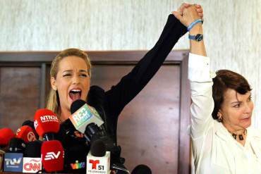 ¡ÚLTIMA HORA! Mitzy Capriles confirmó embarazo de Lilian Tintori: «Tiene unas 16 semanas» (+Videos)