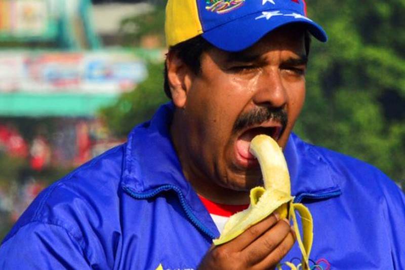 ¡Y EL PUEBLO QUE PASE HAMBRE! Maduro exige aperitivos para comer en plena cadena nacional