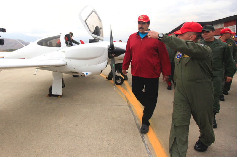 Maduro-entrega-aviones-militares-fanb