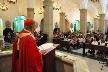 ¡VAN POR LAS LIMOSNAS! Iglesia comienza a pagar impuestos tras reforma de ley vía habilitante