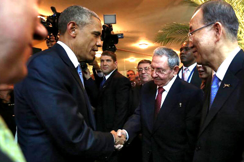 Raul-Castro-y-Barack-Obama-3