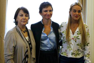 ¡CRECE EL APOYO INTERNACIONAL! Alcaldesa de Santiago de Chile recibe a Mitzy y Lilian Tintori