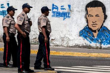 ¡JOYITAS DE LA PATRIA! Detenido policía que habría vendido granada a preso en Paz Castillo