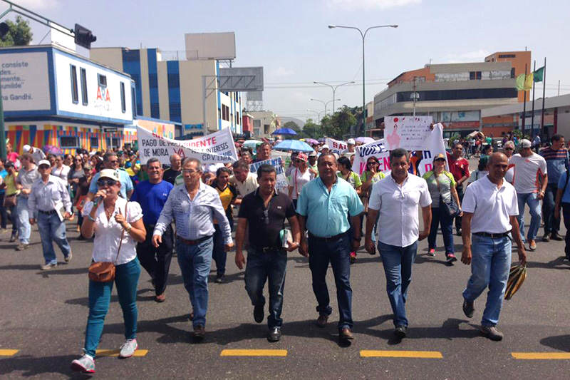 profesores-educadores-protesta