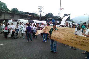 ¡SE PRENDE LA CALLE! Reportan colapso en El Palito por protesta por inseguridad (+Fotos)