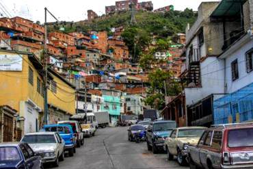 ¡ASÍ DE INCREÍBLE! El Valle y Coche también acatan toque de queda que impuso el hampa