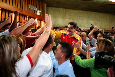 ¡BUFÓN AL MANDO! Maduro propone que trabajadores CANTV produzcan sus alimentos (Video)