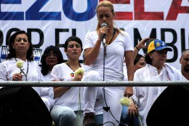 ¡UNIDOS EN ORACIÓN! Esposas de los presos políticos pidieron orar por libertad de Venezuela