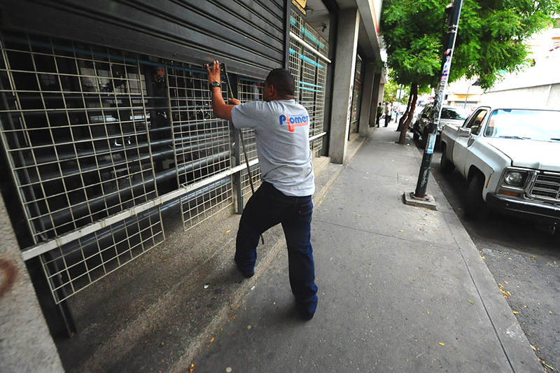 ¡LE CONTAMOS! Alcalde de San Cristóbal denuncia falta de gasolina en la ciudad: El comercio está paralizado (+Video)