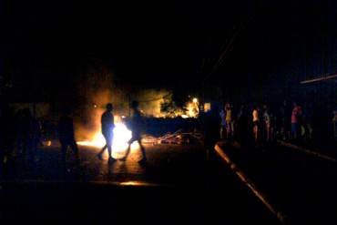 ¡NO SE LA CALAN! Se activan protestas en Maracaibo tras pasar más de 15 horas sin luz (+Fotos)