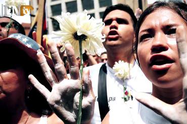 ¡DEBES VERLO! Impactante video resume pacífica y contundente marcha opositora en Caracas