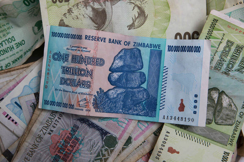 Billete-de-Zimbabwe-Economia-de-Zimbabue-Inflacion