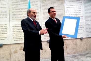 ¡CINISMO DEL AÑO! Venezuela recibió reconocimiento de la FAO por su lucha contra el hambre