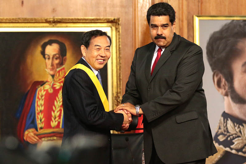 Maduro-embajador-chino-3