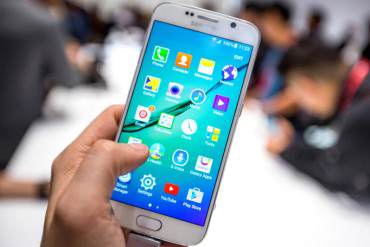 ¡SUEÑO INALCANZABLE! Un Samsung S6 en Venezuela cuesta al menos 60 sueldos mínimos