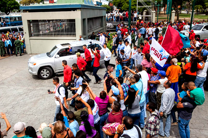 camioneta-de-maduro-psuv--2