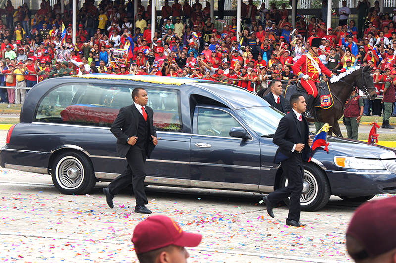 carroza-funeral-hugo-chavez-5