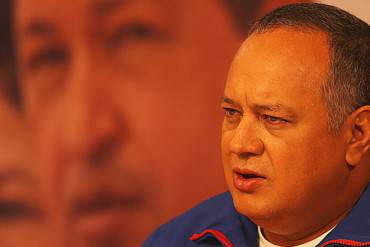 ¡MIENTEN SIN PIEDAD! Diosdado Cabello: Los saqueos son «programados» por «la derecha»