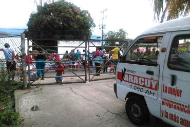 ¡REINA LA ANARQUÍA! Alcalde chavista toma emisora de Yaracuy: Trabajadores están atrapados