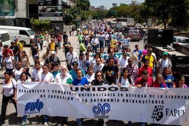 ¡NO MÁS CENSURA! Periodistas marcharon en defensa de la libertad de expresión e información