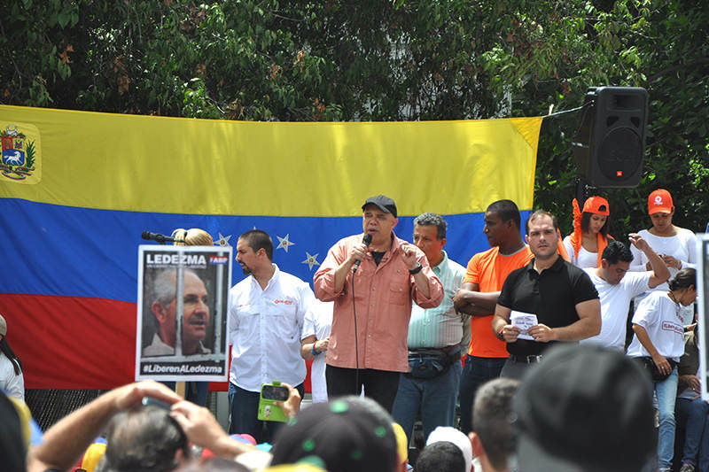 marcha-protesta-venezuela-presos-politicos-20j-chuo-torrealba-mud