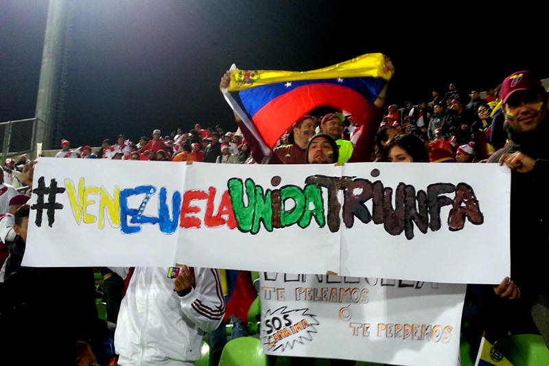 pancarta-en-juego-vinotinto-maduro-5