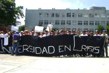 ¡PISOTEANDO LEYES Y DERECHOS! Con decisión del TSJ buscan «intervenir las universidades»