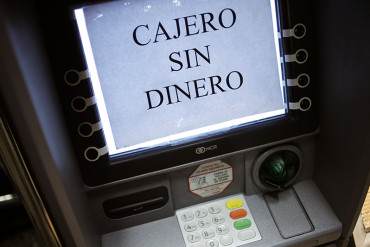 ¿LLEGÓ EL CORRALITO A VENEZUELA? NTN24: Cajeros automáticos del país se quedan sin dinero