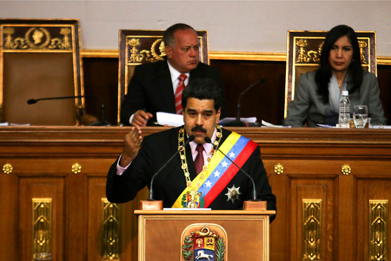 Maduro-discurso-AN-6j-12.