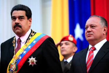 ¡LA GUERRA A CUCHILLO! A Maduro le conviene vigilar a los que lo rodean, no a la oposición