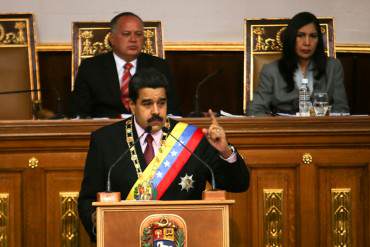 ¡GRAN INCAPAZ AL MANDO! Maduro espera «igualar» camino de Grecia: inversionistas en alerta