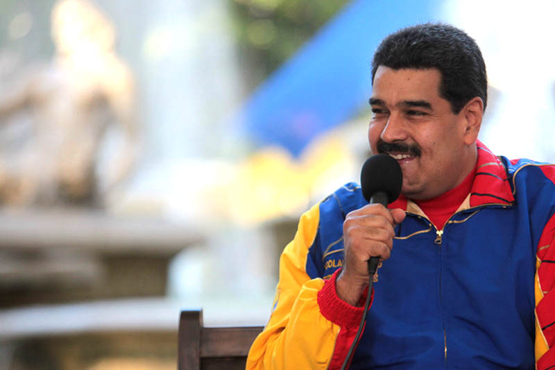 Maduro-se-rie-riendo