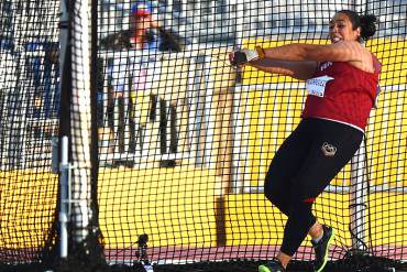 ¡SIGUEN LOS ÉXITOS! Rosa Rodríguez la gana 5ta medalla de oro en lanzamiento de martillo